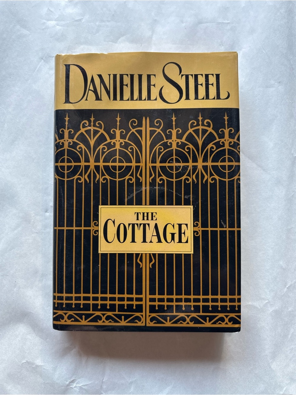 Danielle Steel The Cottage Hardcover Novel w/ Dust Jacket Random House 2002